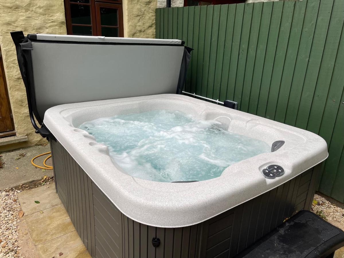 האברפורדווסט Cottage With Hot Tub In Pembrokeshire מראה חיצוני תמונה